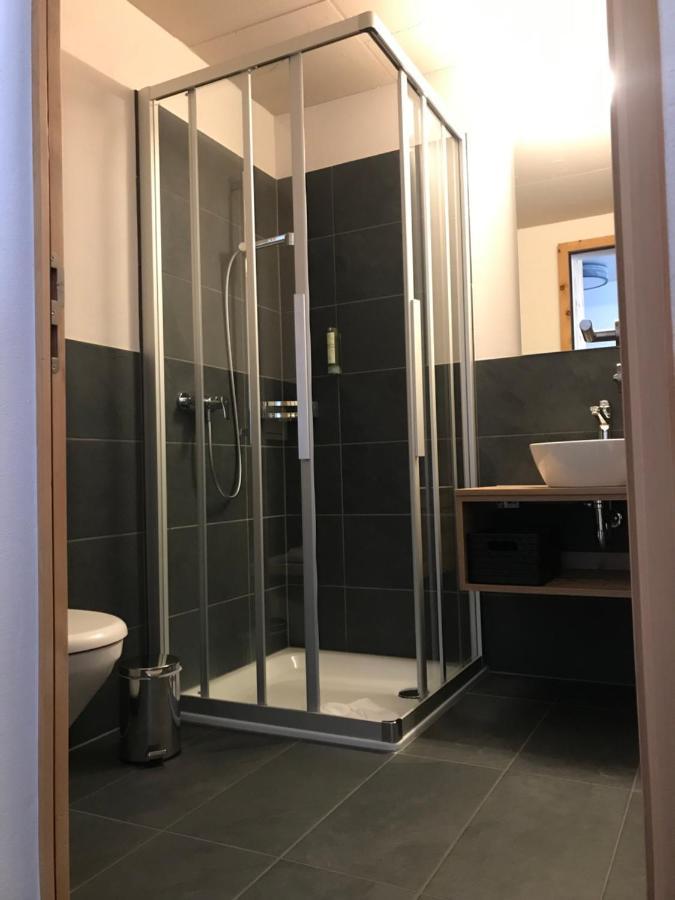 Berghotel Mettmen Schwanden  Εξωτερικό φωτογραφία