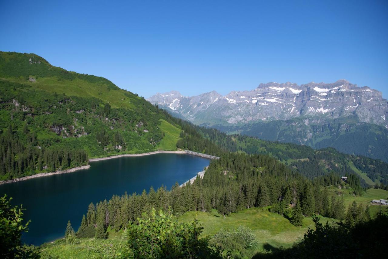 Berghotel Mettmen Schwanden  Εξωτερικό φωτογραφία