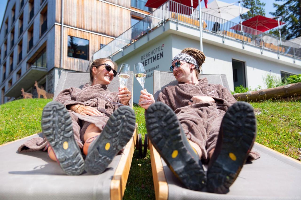 Berghotel Mettmen Schwanden  Εξωτερικό φωτογραφία